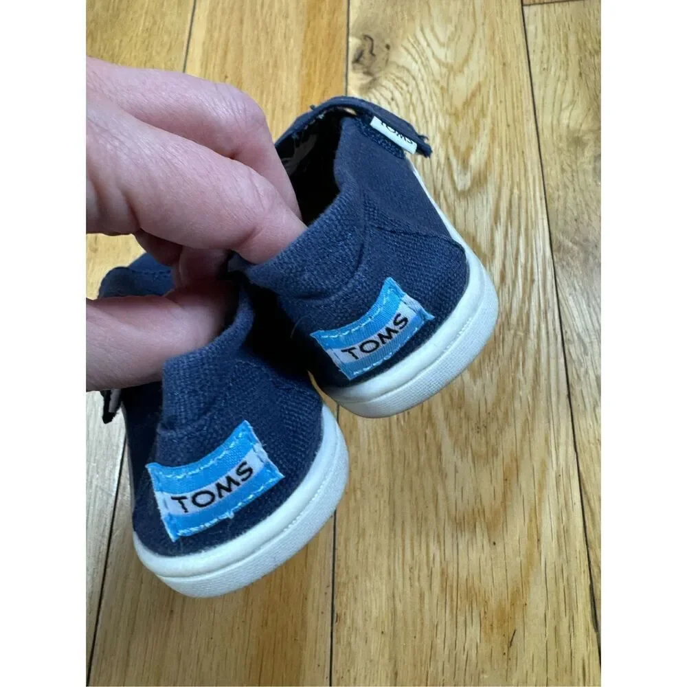 Toms Childs Navy Loafers Size 6